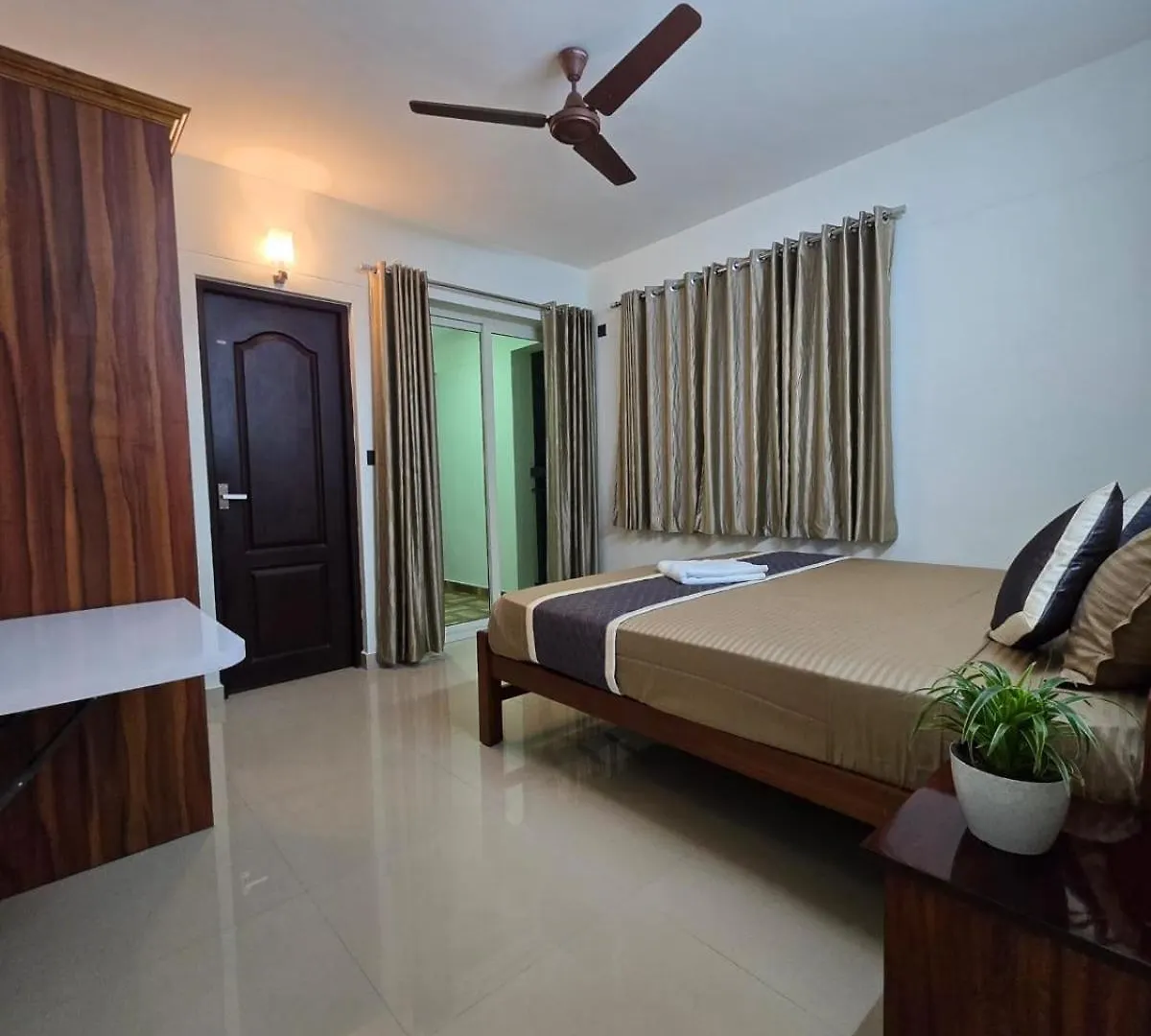 טריואנדרום Breeza Apartment Technopark Trivandrum